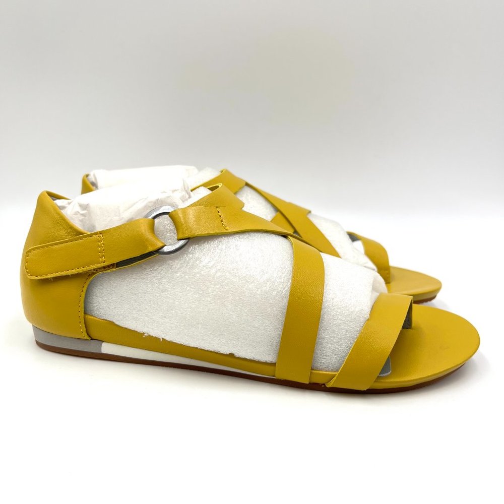 WIDE WIDTH Sava Softwalk‎ Yellow Leather Flats Sandals Shoes Size 36 5.5 6